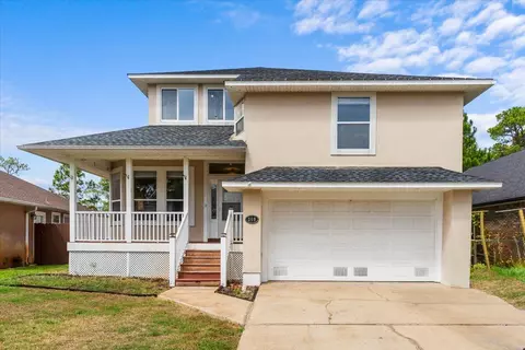 260 Tecumseh Ln, Mary Esther, FL 32569