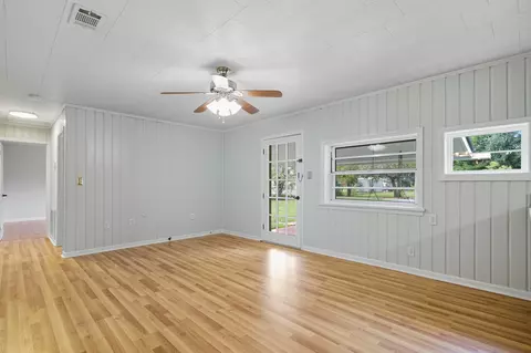 Living - 2128 3rd Ave, Crestview, FL 32539 photo 5 of 7