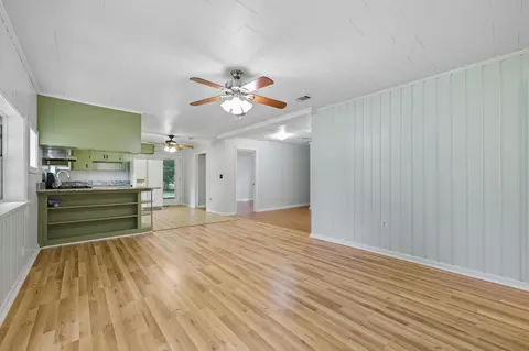 Living - 2128 3rd Ave, Crestview, FL 32539 photo 3 of 7