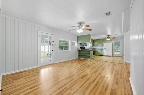 Living - 2128 3rd Ave, Crestview, FL 32539 photo 1 of 7