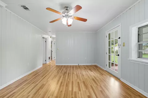 Living - 2128 3rd Ave, Crestview, FL 32539 photo 4 of 7