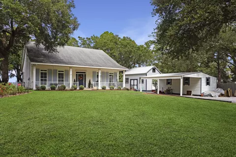 5884 E Bay Blvd, Gulf Breeze, FL 32563
