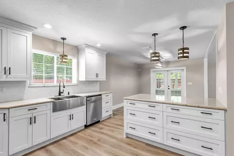 343 Oaklake Ln, Niceville, FL 32578