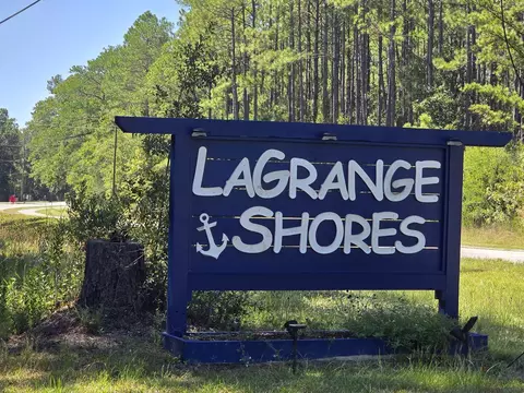 19 Magnolia Landing Drive # c, Freeport, FL 32439