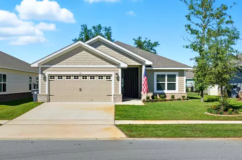 49 Cool Breeze Dr, Freeport, FL 32439
