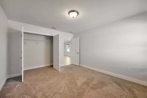 Bedroom - 231 Baycliff Dr, Crestview, FL 32536 photo 2 of 10