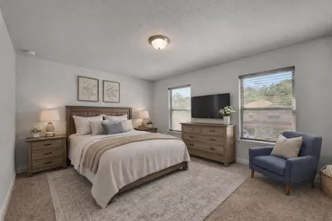 Bedroom - 231 Baycliff Dr, Crestview, FL 32536 photo 9 of 10