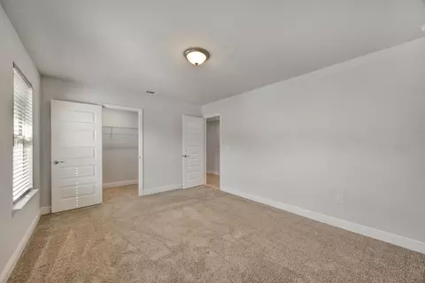 Bedroom - 231 Baycliff Dr, Crestview, FL 32536 photo 5 of 10