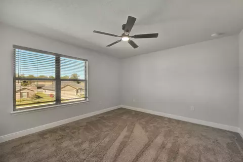 Bedroom - 231 Baycliff Dr, Crestview, FL 32536 photo 3 of 10