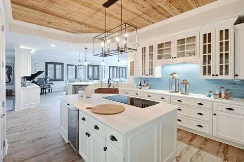 5 Calhoun Ave #PH705, Destin, FL 32541