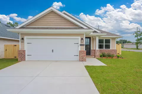 499 Apache St, Fort Walton Beach, FL 32547