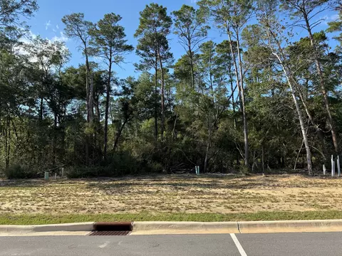 302 Yarrow Ln, Niceville, FL 32578