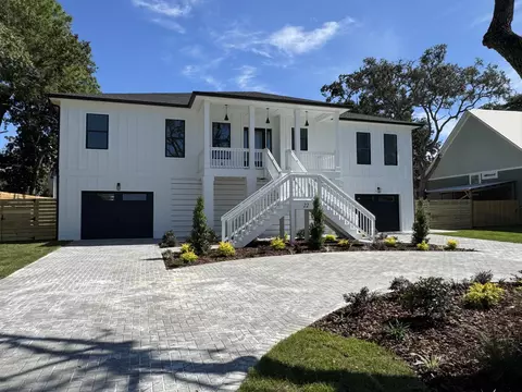 22 Shalimar Dr, Shalimar, FL 32579