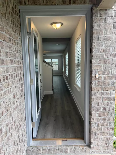 Entry Way - 199 Ridgeway Cir, Crestview, FL 32536 photo 2 of 6