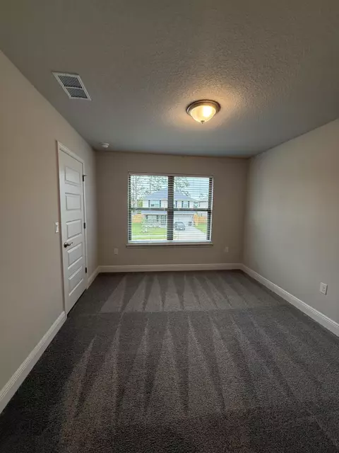 Bedroom - 199 Ridgeway Cir, Crestview, FL 32536 photo 3 of 4