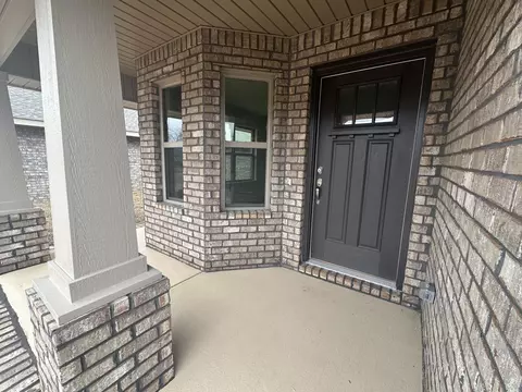 Exterior - 192 Ridgeway Cir, Crestview, FL 32536 photo 2 of 4
