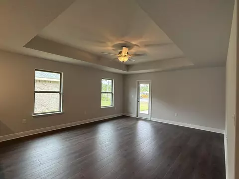 Living - 192 Ridgeway Cir, Crestview, FL 32536 photo 2 of 2