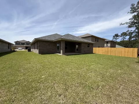 Exterior - 194 Ridgeway Cir, Crestview, FL 32536 photo 3 of 4