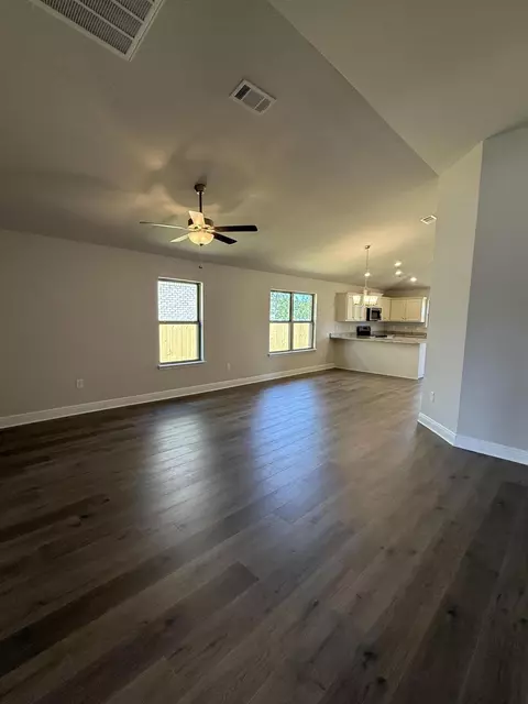 Living - 194 Ridgeway Cir, Crestview, FL 32536 photo 1 of 1