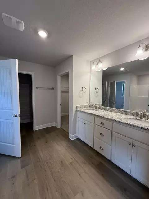 Bath - 194 Ridgeway Cir, Crestview, FL 32536 photo 2 of 4