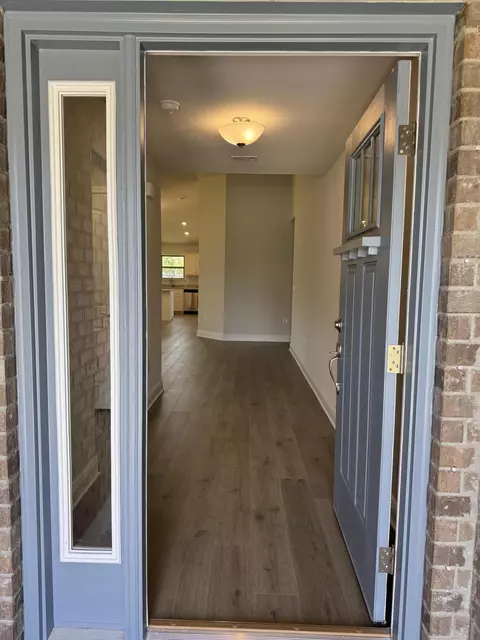 Entry Way - 194 Ridgeway Cir, Crestview, FL 32536 photo 2 of 4