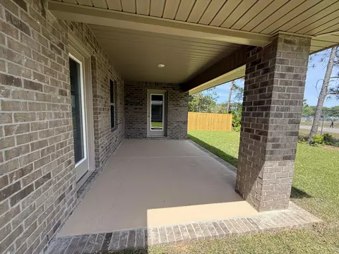 Exterior - 194 Ridgeway Cir, Crestview, FL 32536 photo 4 of 4