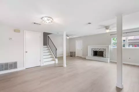 29 11th St #A, Shalimar, FL 32579