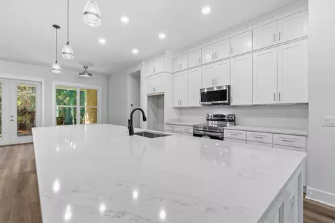7179 Freedom Ct, Navarre, FL 32566