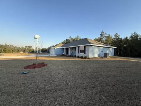 Exterior - 6131 Buckshot Dr, Crestview, FL 32539 photo 1 of 3
