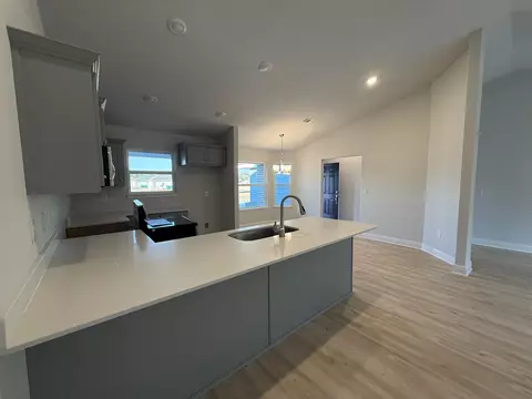 Kitchen - 6131 Buckshot Dr, Crestview, FL 32539 photo 1 of 1