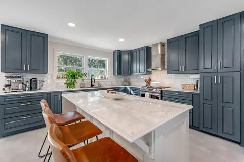 642 Russell Blvd, Fort Walton Beach, FL 32547