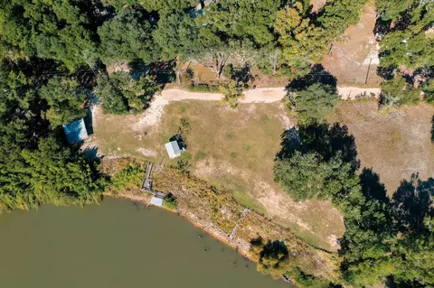117 Reddick Loop, Ponce De Leon, FL 32455 photo 3