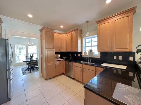 Kitchen - 786 Symphony Way, Freeport, FL 32439 photo 2 of 3