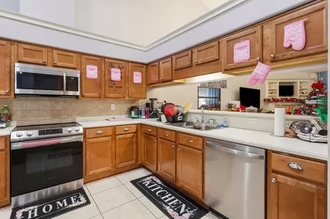 Kitchen - 4223 Jade Loop, Destin, FL 32541 photo 3 of 6
