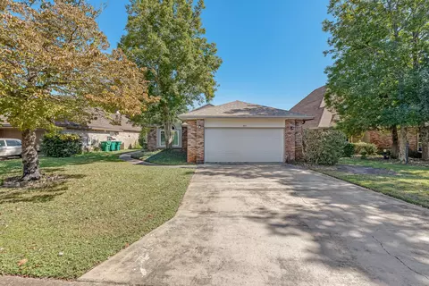 901 Shalimar Cv, Shalimar, FL 32579