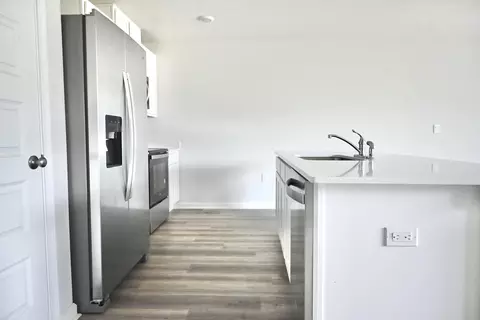 Kitchen - 429 Scarborough St, Crestview, FL 32539 photo 1 of 3