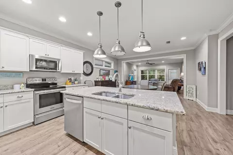 Kitchen - 40 Oyster Blvd, Freeport, FL 32439 photo 1 of 2
