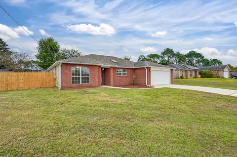 Exterior - 1222 Northview Dr, Crestview, FL 32536 photo 2 of 9