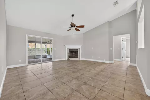 Living - 1222 Northview Dr, Crestview, FL 32536 photo 1 of 6