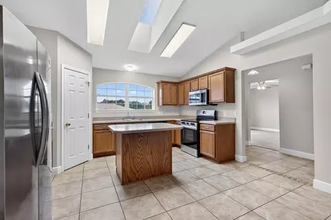 Kitchen - 1222 Northview Dr, Crestview, FL 32536 photo 3 of 7