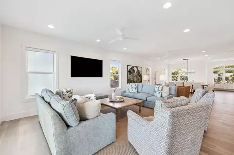 Living - 754 Harbor Blvd, Destin, FL 32541 photo 4 of 6