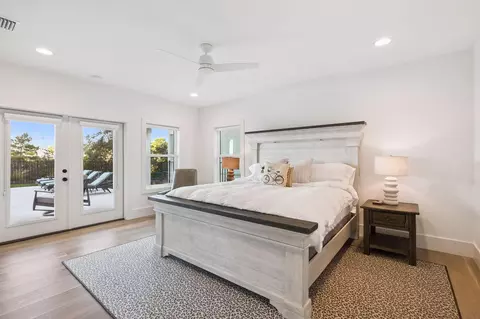 Bedroom - 754 Harbor Blvd, Destin, FL 32541 photo 4 of 10