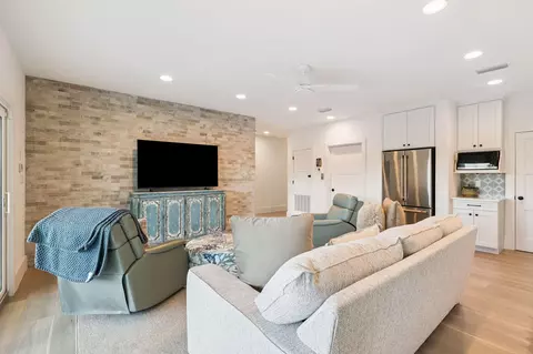 Living - 754 Harbor Blvd, Destin, FL 32541 photo 2 of 6