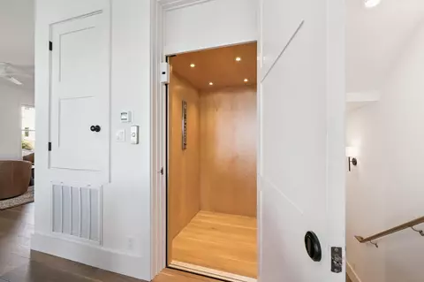 Entry Way - 754 Harbor Blvd, Destin, FL 32541 photo 2 of 3