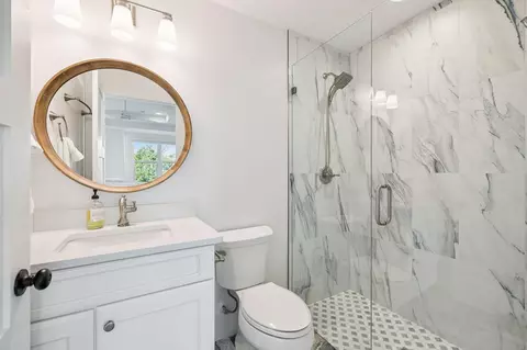 Bath - 754 Harbor Blvd, Destin, FL 32541 photo 8 of 9