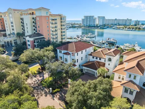 754 Harbor Blvd, Destin, FL 32541