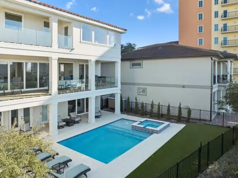 Exterior - 754 Harbor Blvd, Destin, FL 32541 photo 8 of 9