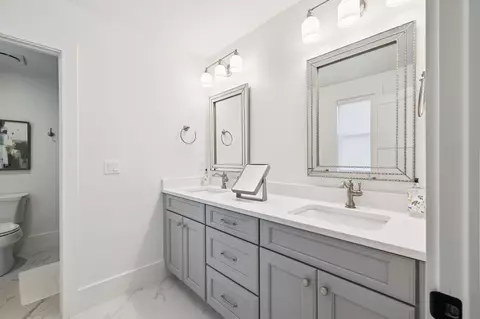 Bath - 754 Harbor Blvd, Destin, FL 32541 photo 9 of 9