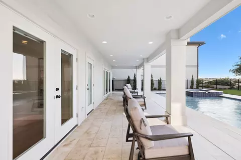Exterior - 754 Harbor Blvd, Destin, FL 32541 photo 6 of 9