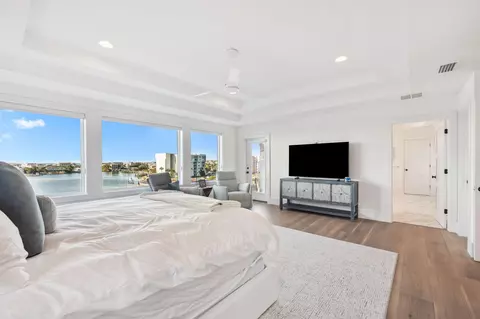 Bedroom - 754 Harbor Blvd, Destin, FL 32541 photo 6 of 10